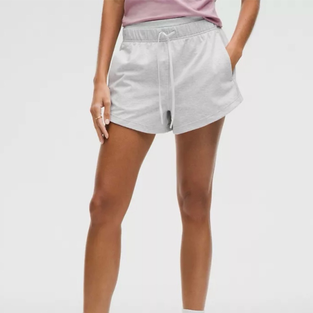 lululemon inner glow high-rise short in heathered core ultra light grey